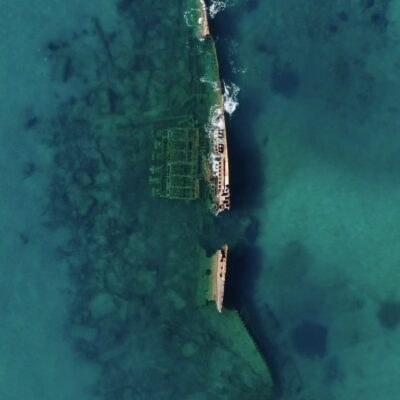 Plage de Calzarellu et son épave du Niagara