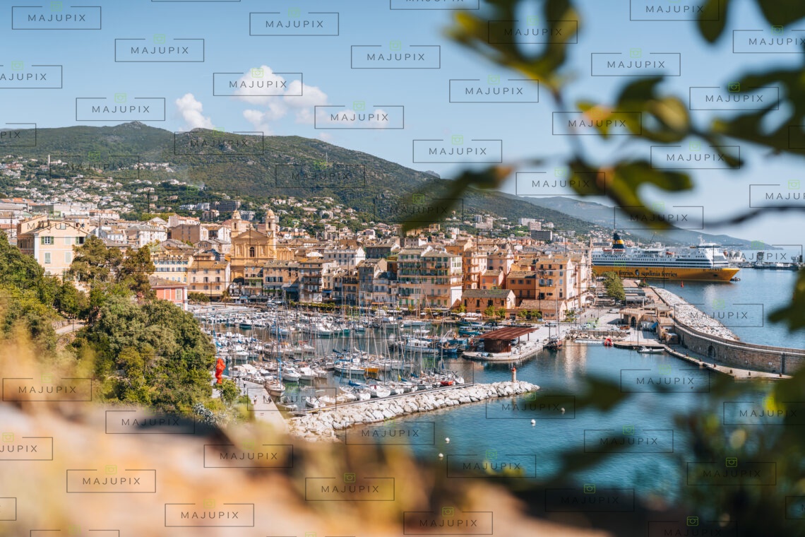 Port de Bastia depuis la citadelle