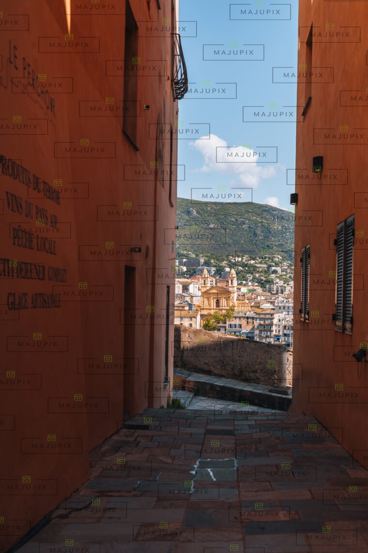Eglise St Jean depuis la Citadelle de Bastia