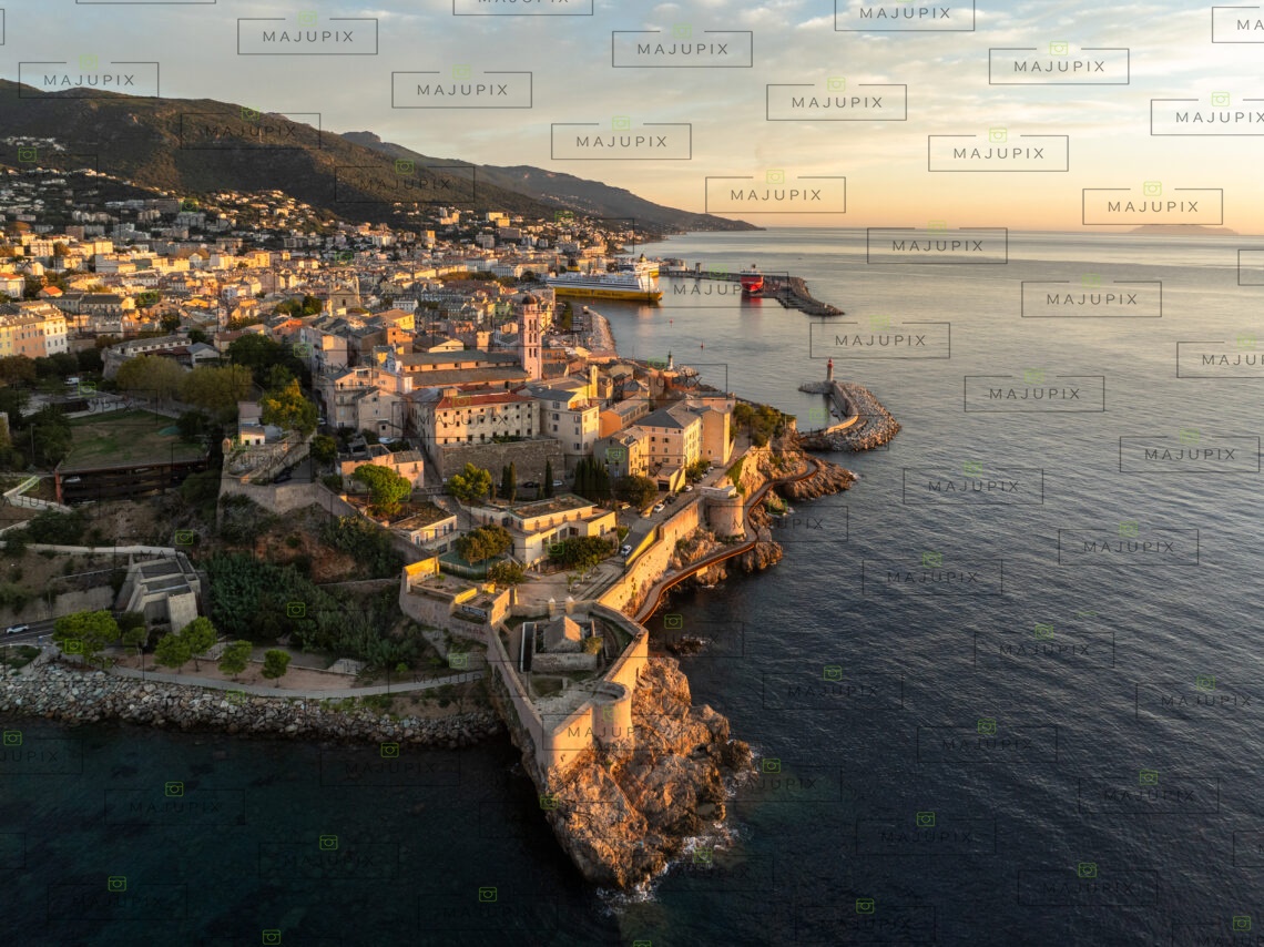 Bastia au lever de soleil