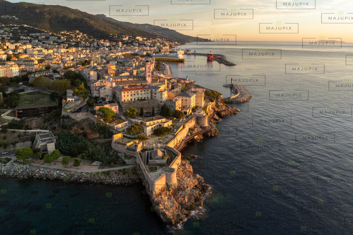 Bastia au lever du soleil