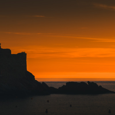 Tour génoise d'Erbalunga au lever de soleil