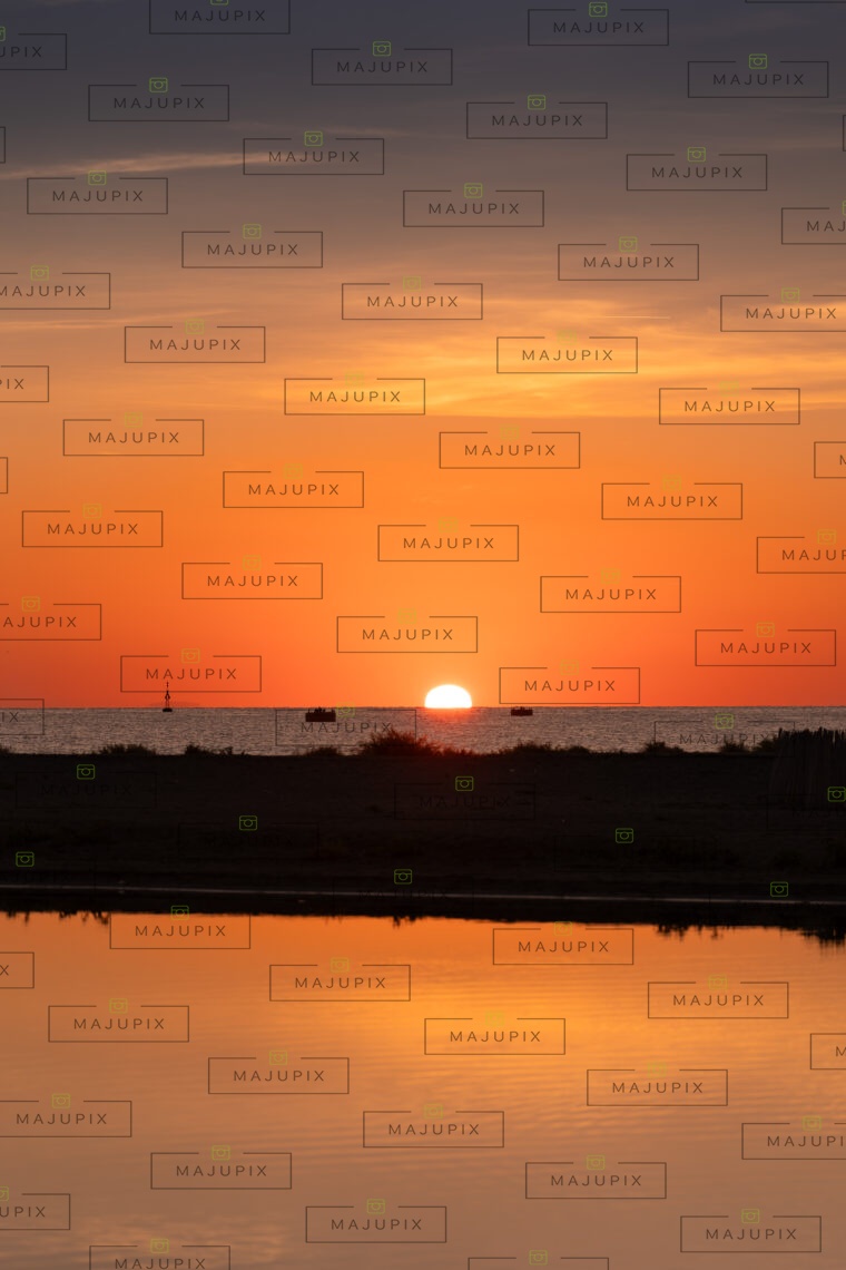 Lever de soleil sur l'étang de Biguglia