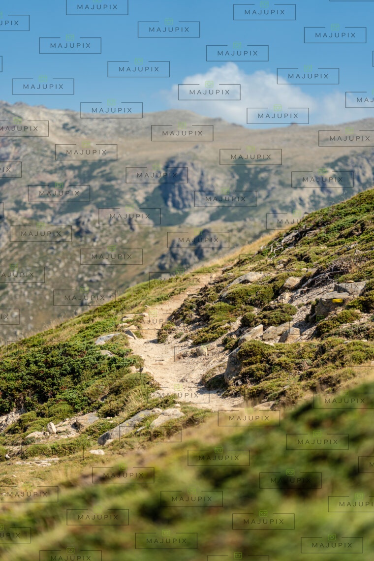 Sentier I Pozzi depuis le Val d'Ese