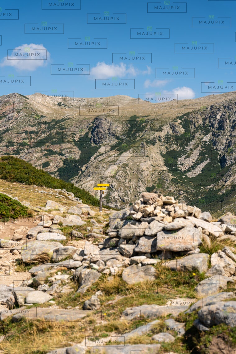 Sentier I Pozzi depuis le Val d'Ese