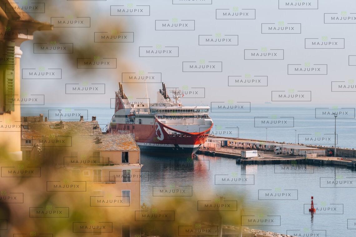 Port de Bastia depuis le Jardin Romieu