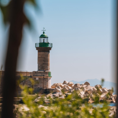 Phare du port de Bastia depuis le jardin Romieu