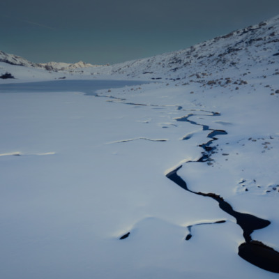 Lac de Ninu au lever du soleil