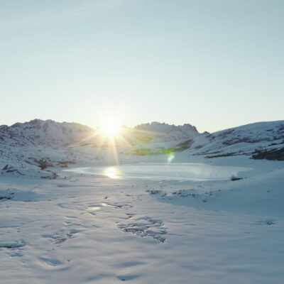Lac de Ninu au lever de soleil
