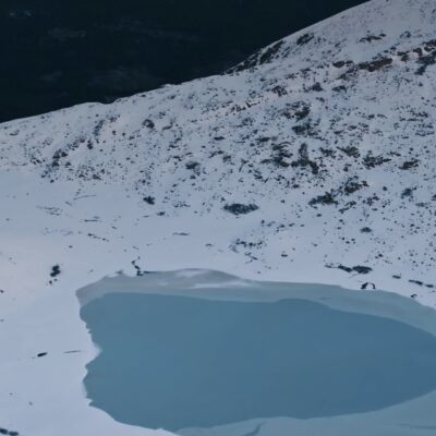 Lac de Ninu au lever du soleil