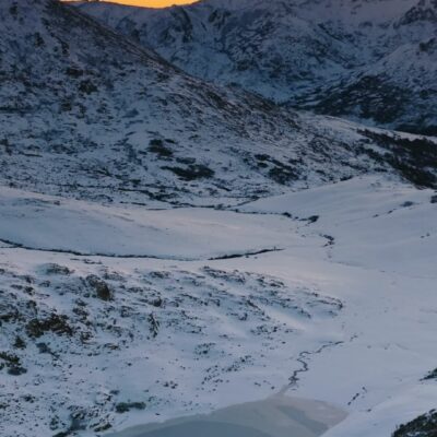 Lac de Ninu au lever de soleil
