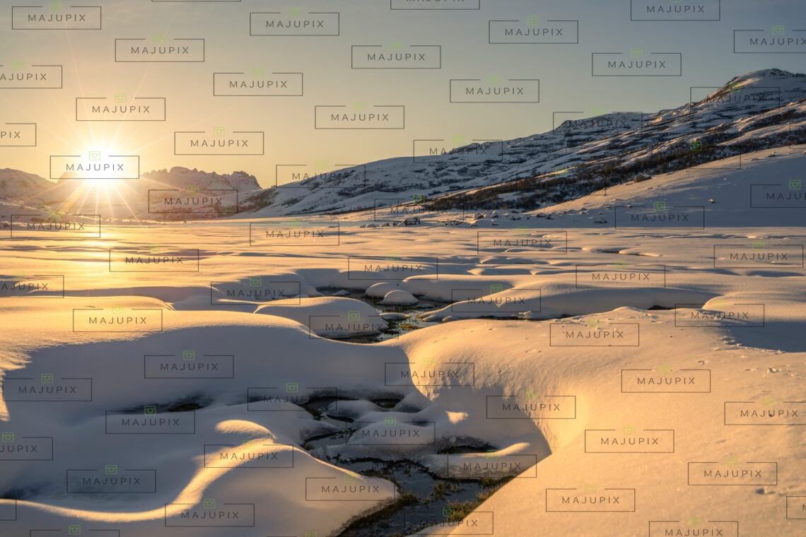 Lac de Ninu au lever de soleil