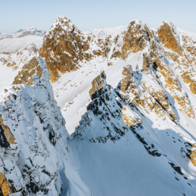 Montagnes enneigées