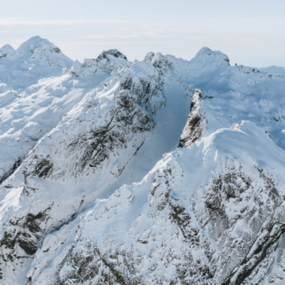 Montagne enneigée