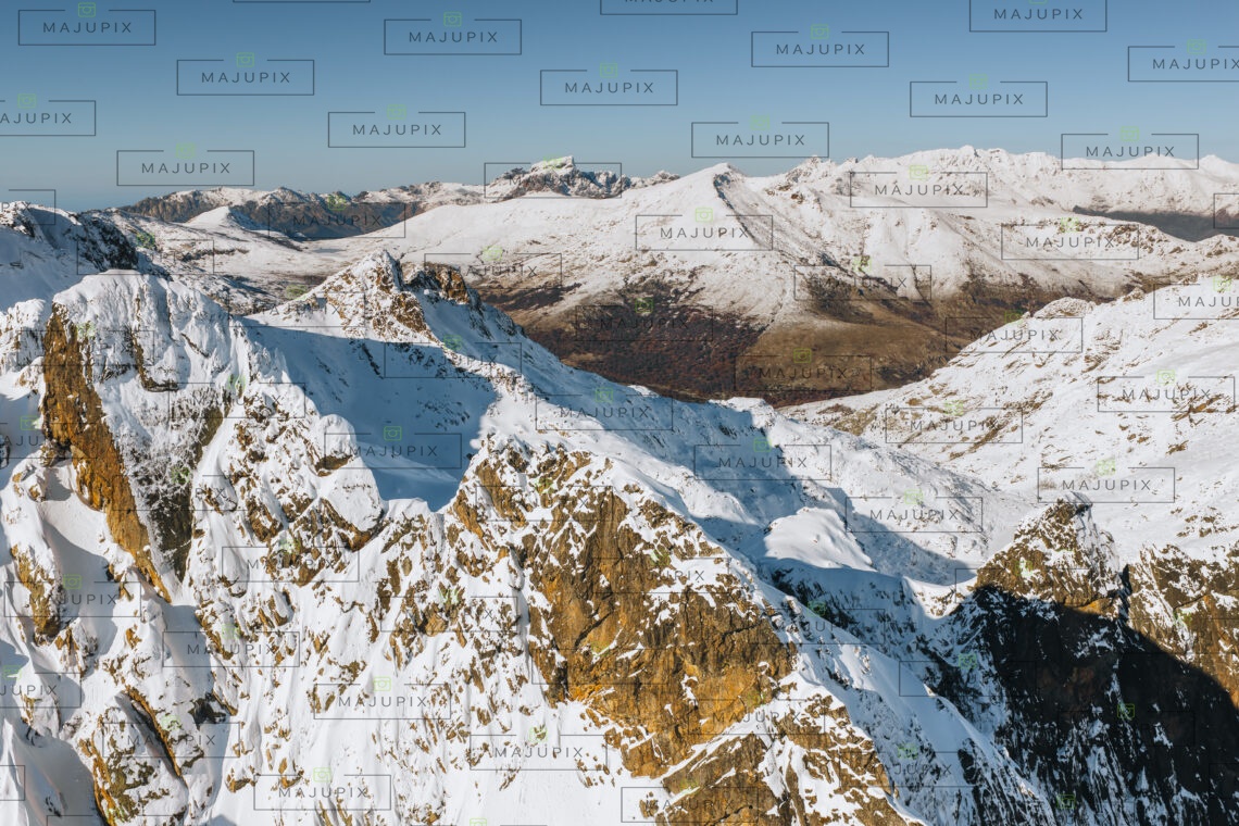 Montagne enneigée