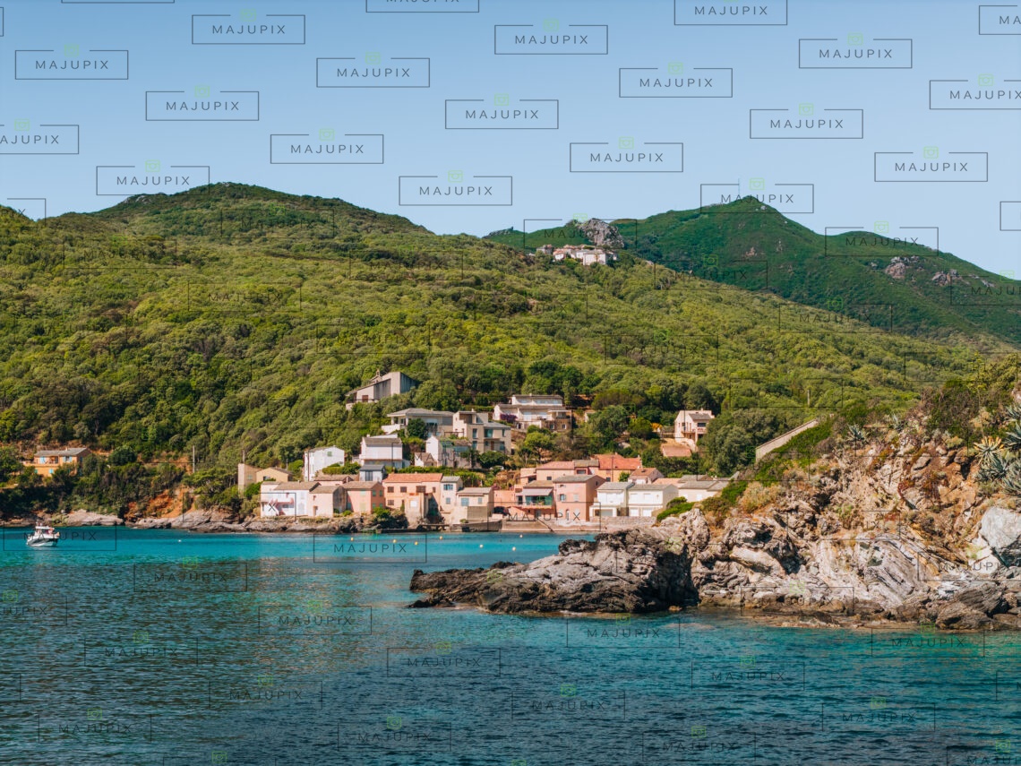 Plage et marine de Meria