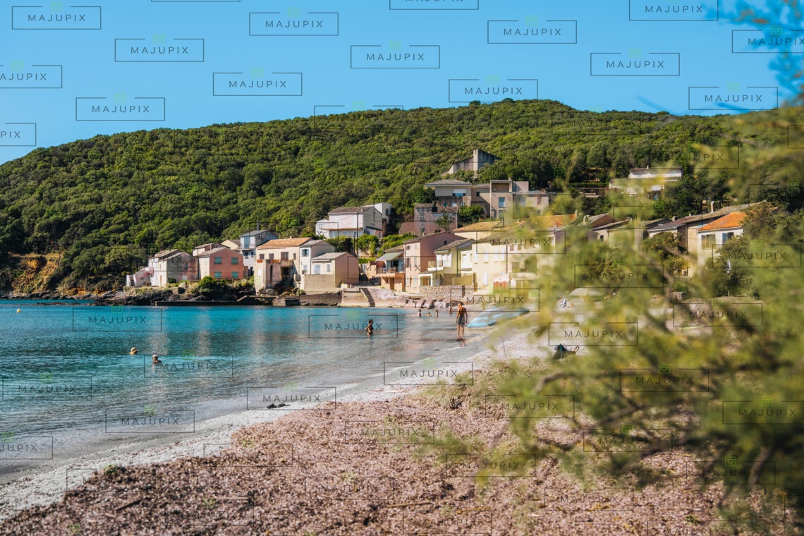 Plage et marine de Meria