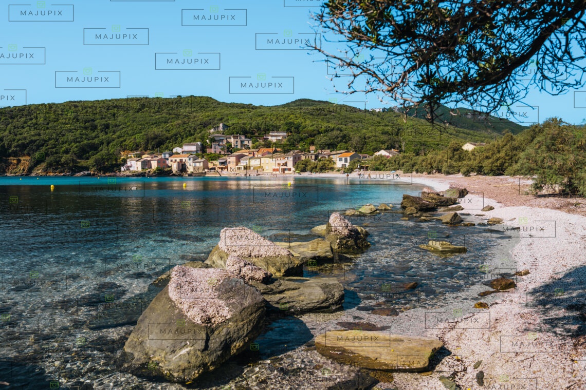 Plage et marine de Meria