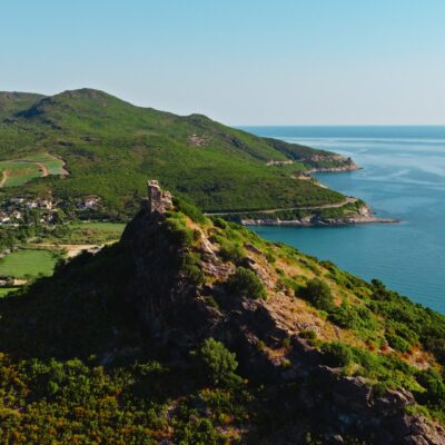 Plage de Pietracorbara et sa tour génoise de Castellare