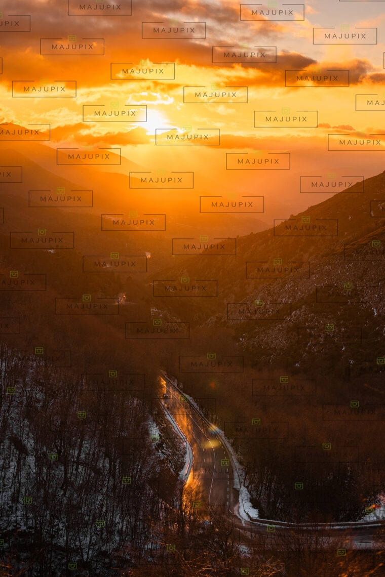 Route de Vizzavona  au coucher de soleil