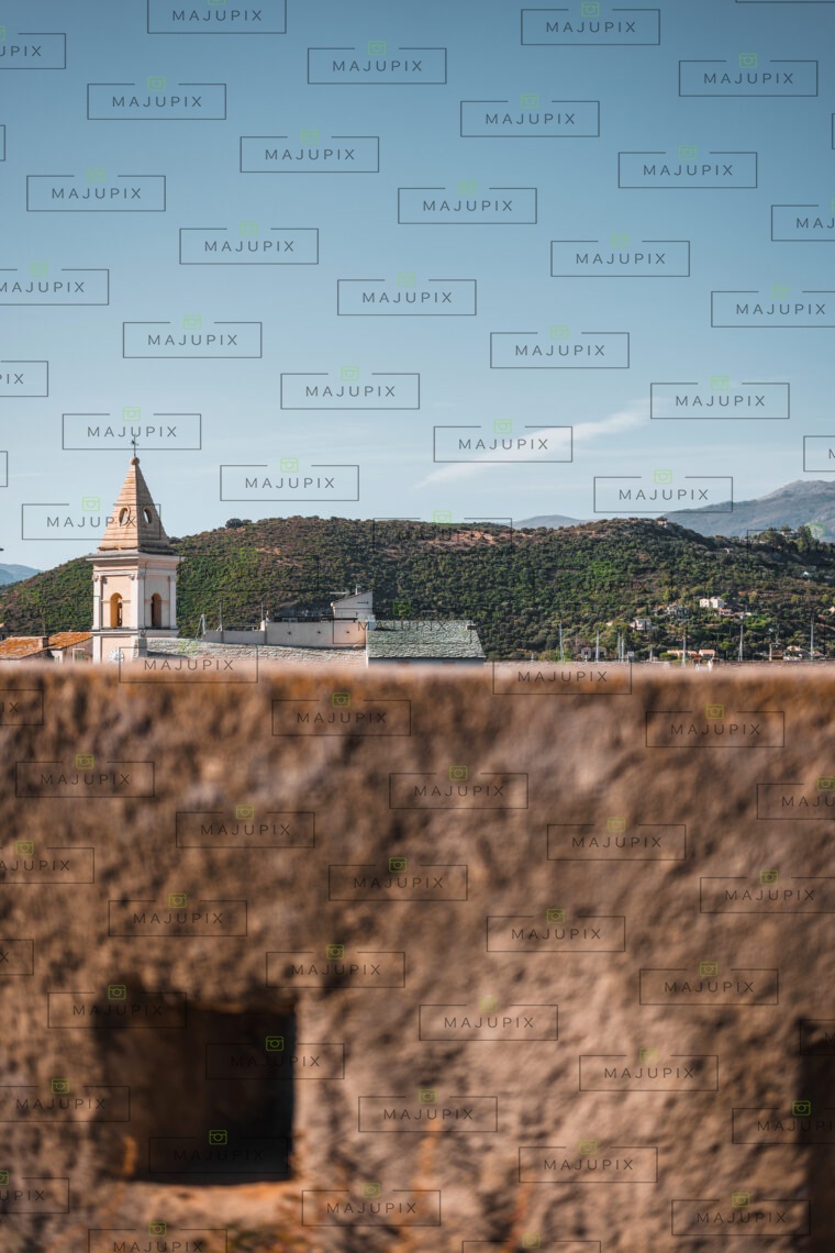 Village de Saint Florent en été