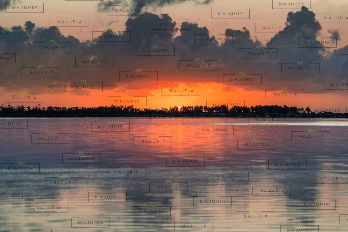 Lever de soleil à l'étang d'Urbinu