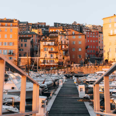 Vieux port de Bastia au lever de soleil