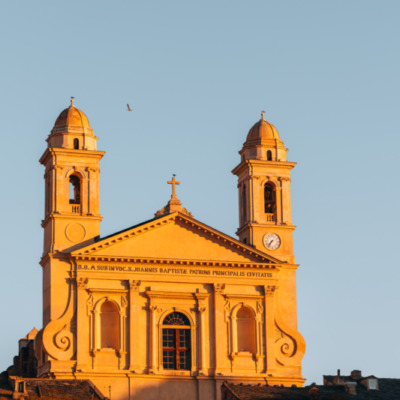 Eglise St Jean au lever de soleil