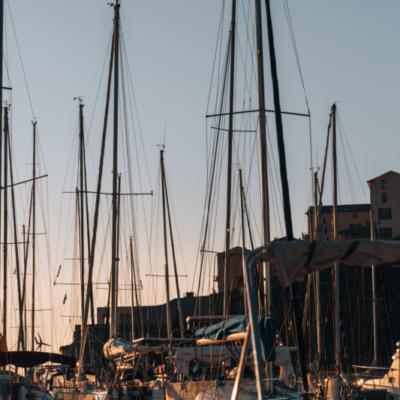 Vieux Port de Bastia au lever de soleil