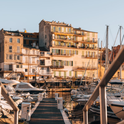 Vieux Port de Bastia au lever de soleil