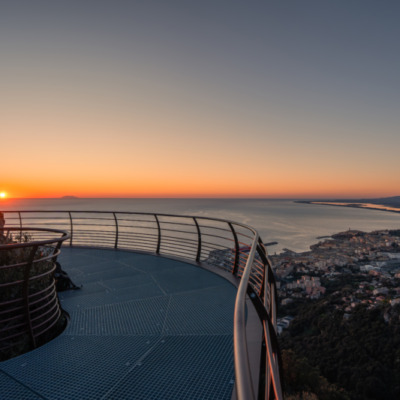 Vue sur Bastia au lever de soleil depuis Ville di Pietrabugno