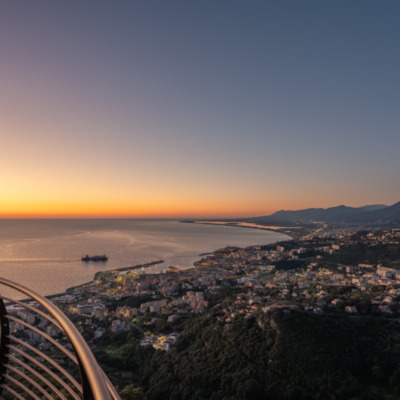 Vue sur Bastia au lever de soleil depuis Ville di Pietrabugno