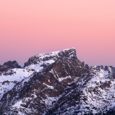 La Paglia Orba au lever de soleil depuis le lac de Ninu