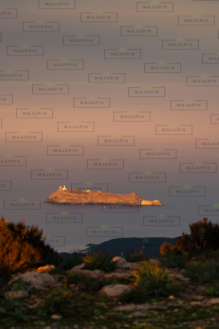 Ile de la Giraglia au coucher de soleil depuis le Moulin Mattei