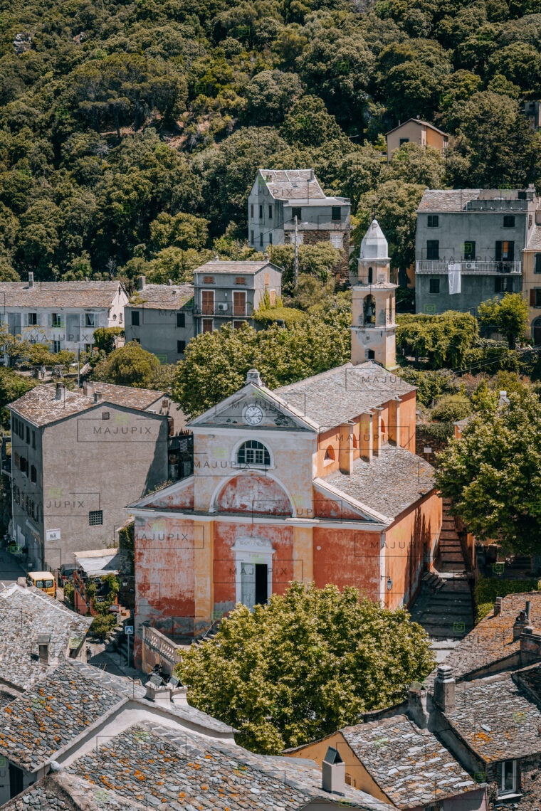 Nonza et son église Sainte-Julie