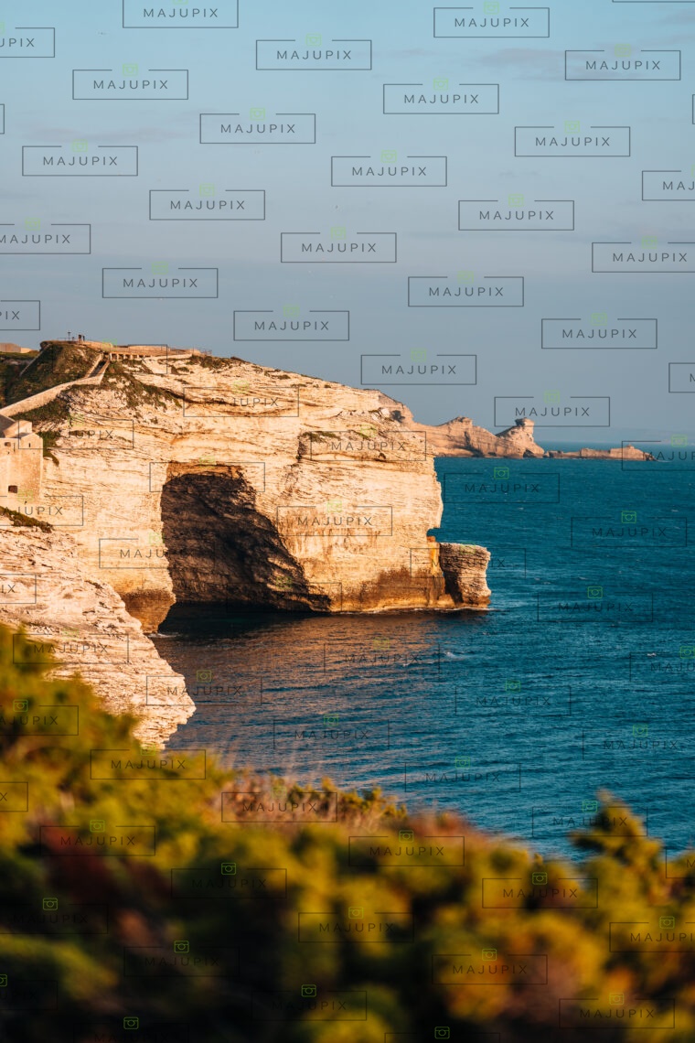 Falaises de Bonifacio depuis le phare de La Madonetta