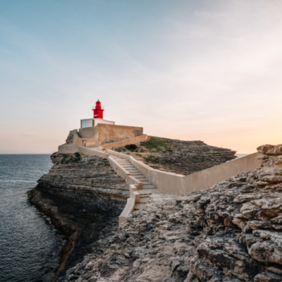 Phare de la Madonetta à Bonifacio au coucher de soleil