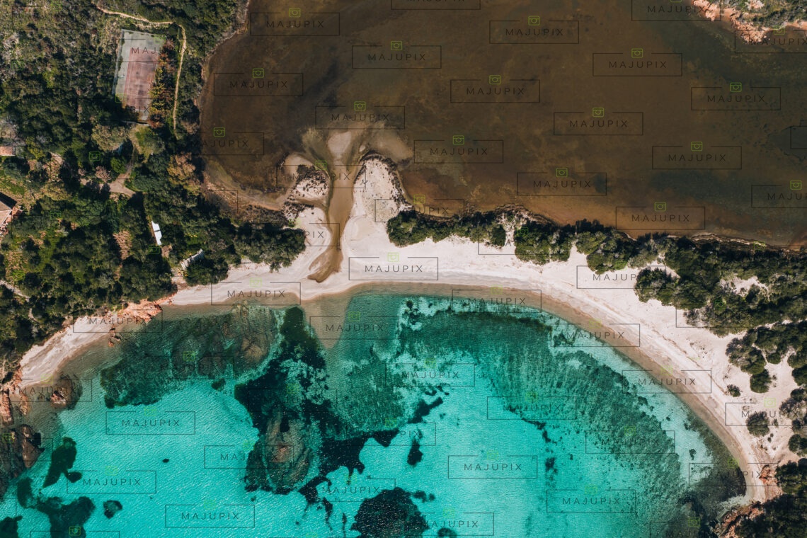 Plage de Rondinara à Bonifacio