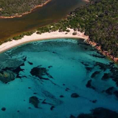 Baie de Rondinara à Bonifacio