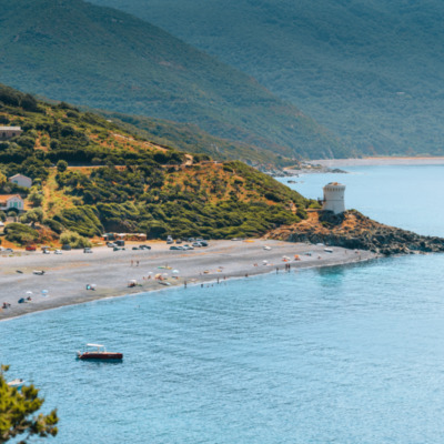 Plage et tour génoise de la Marine d'Albo