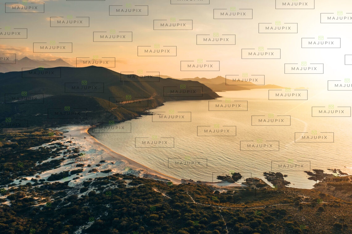 Plage de l'Ostriconi au coucher de soleil