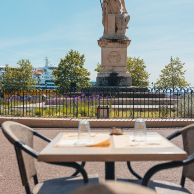 Statue Napoléon sur la place Saint-Nicolas à Bastia