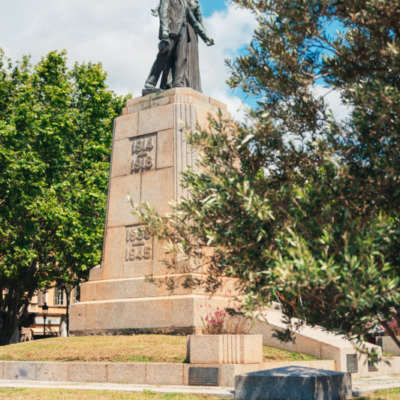 Monument aux morts de Bastia sur la Place Saint Nicolas