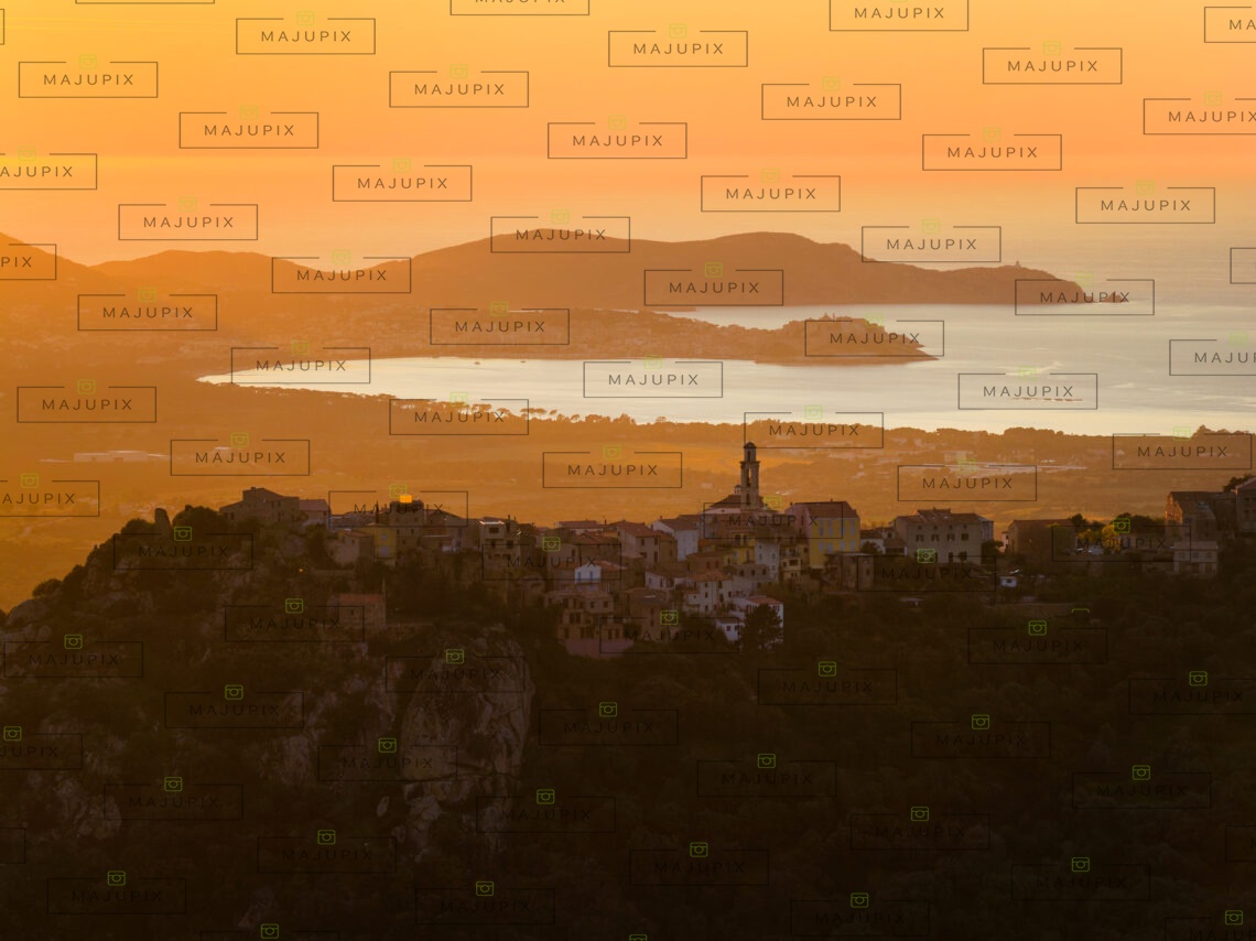 Montemaggiore au coucher de soleil