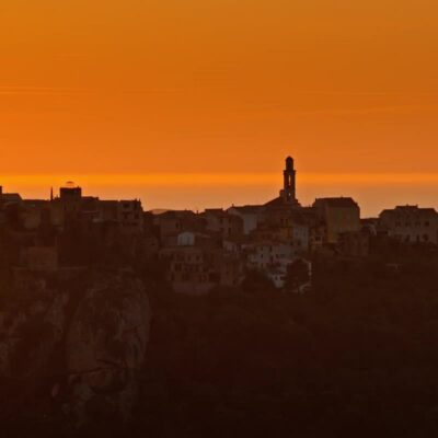 Montemaggiore au coucher des soleil